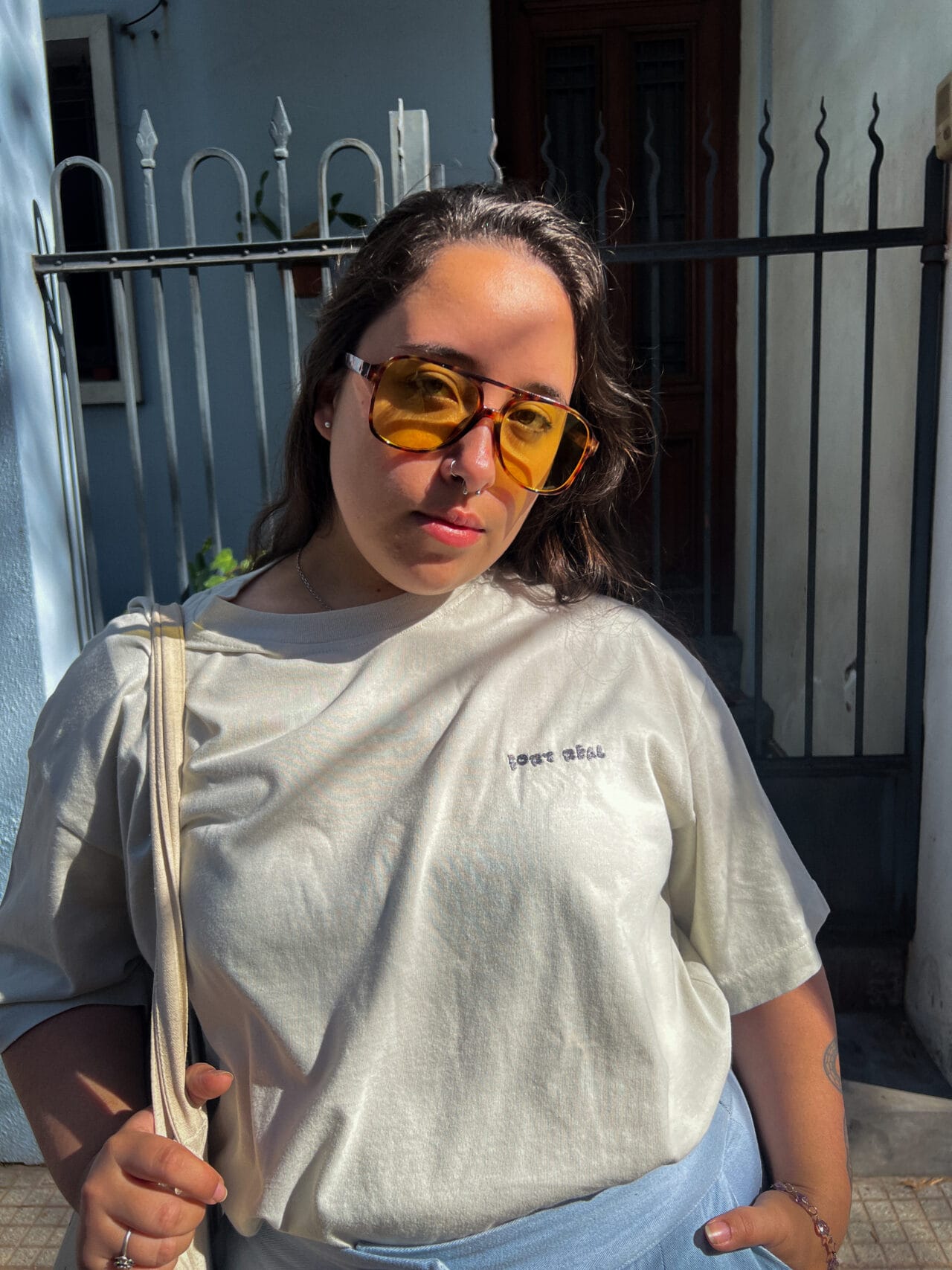 remera oversize off white