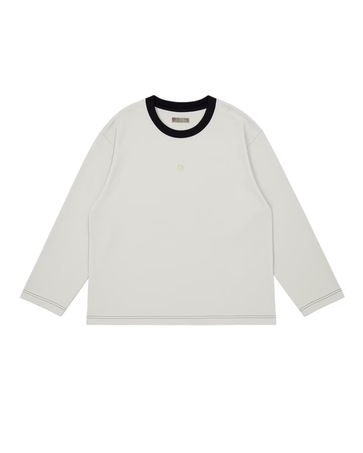 remera barda off white es manga larga con cuello redondo color negro y boton acrilico en el centro delantero